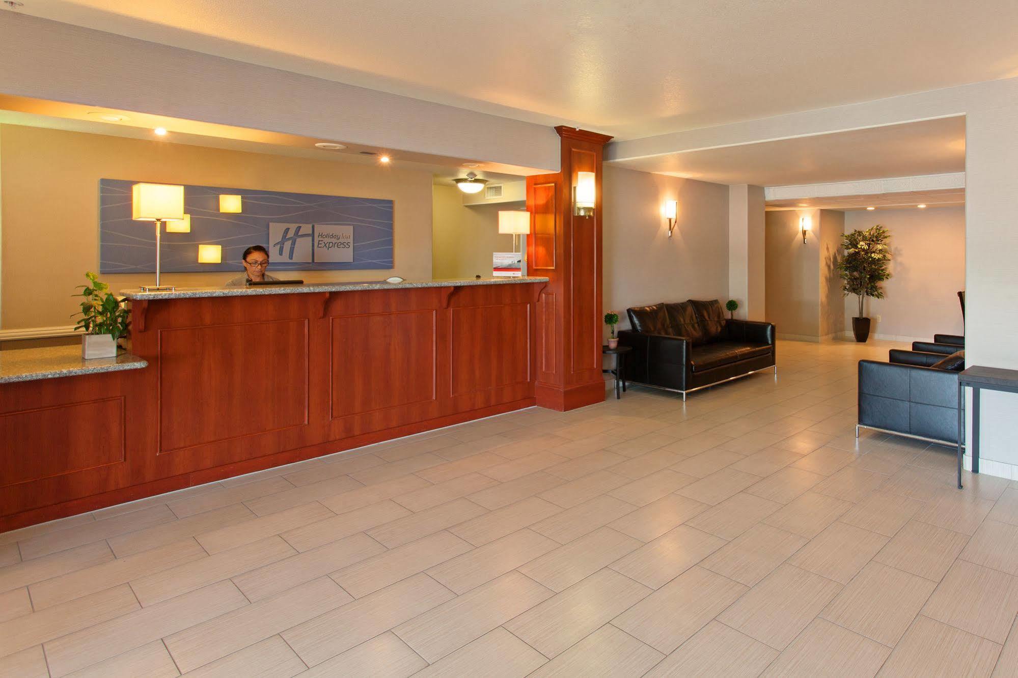 Holiday Inn Express Lancaster, An Ihg Hotel Εξωτερικό φωτογραφία